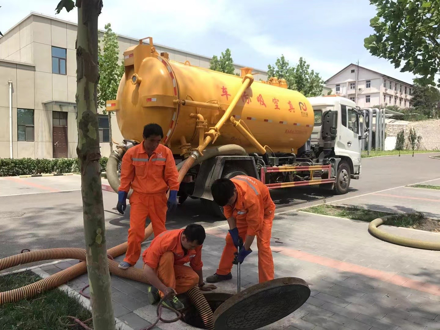 清原化粪池清理与5-8吨吸粪车施工效率分析